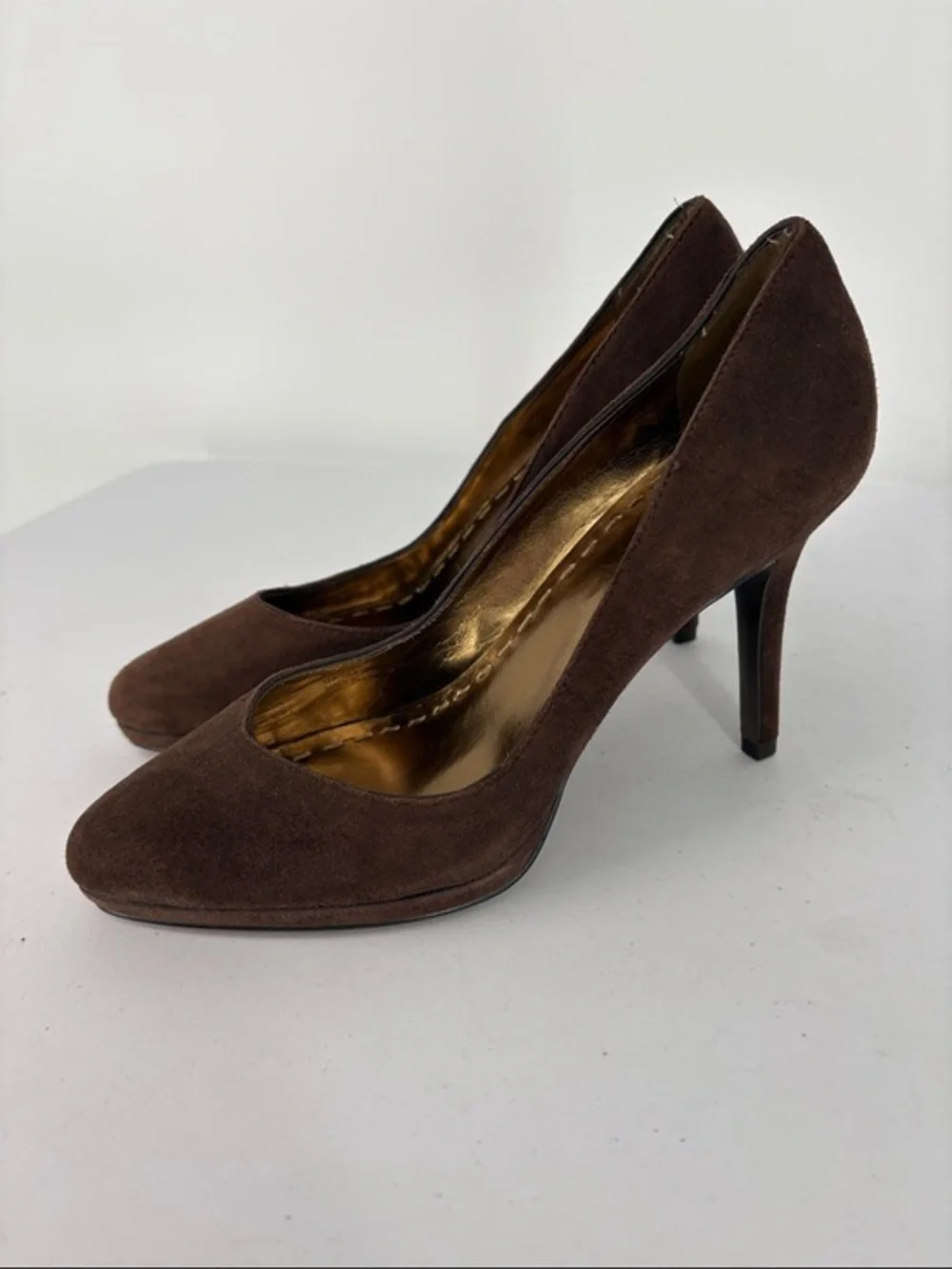👔 Tahari Flynn Dark Brown Suede High Heel Pumps